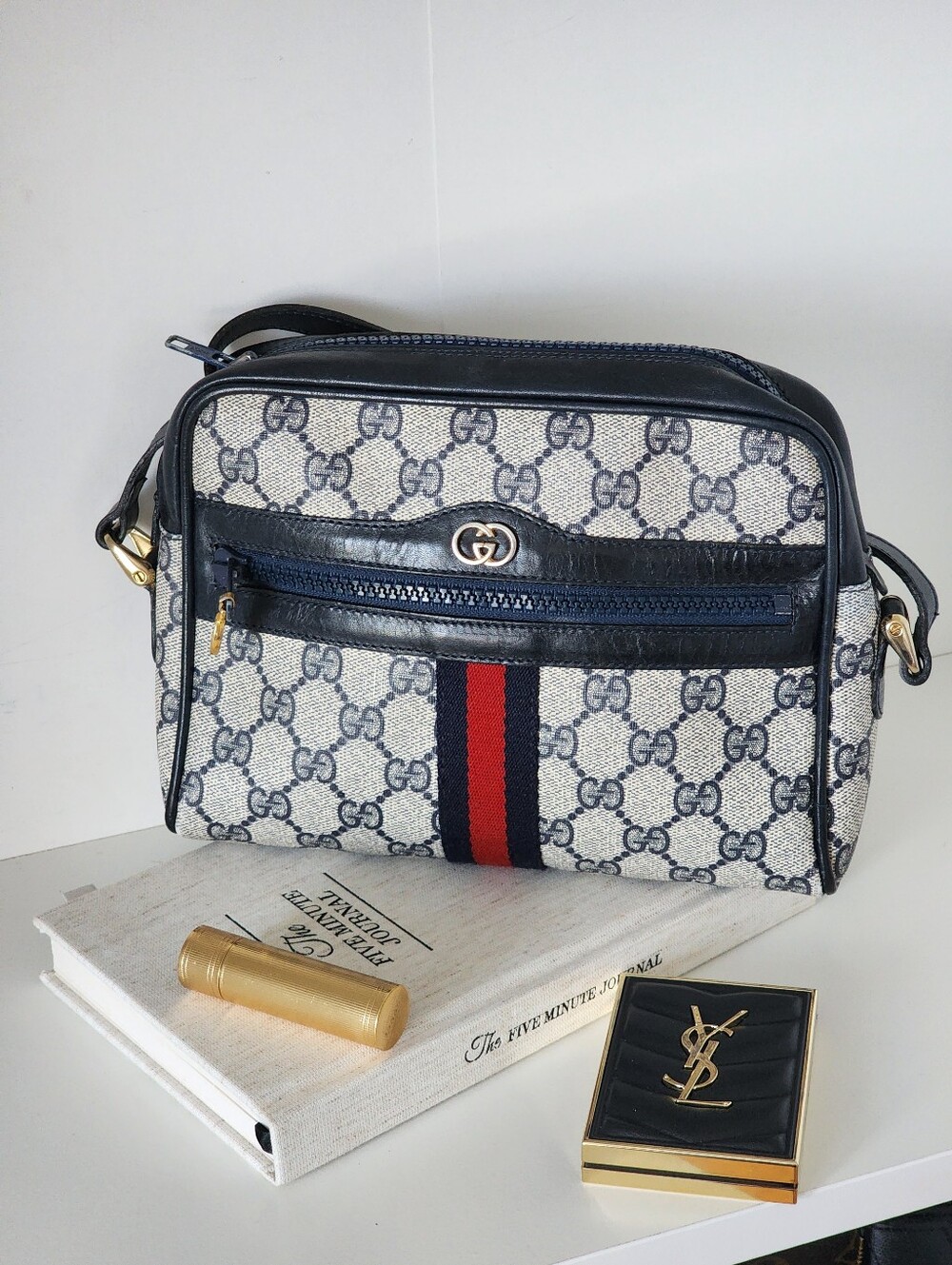Vintage Navy Gucci Supreme Web Sherry Line Crossbody / Shoulder Camera Bag